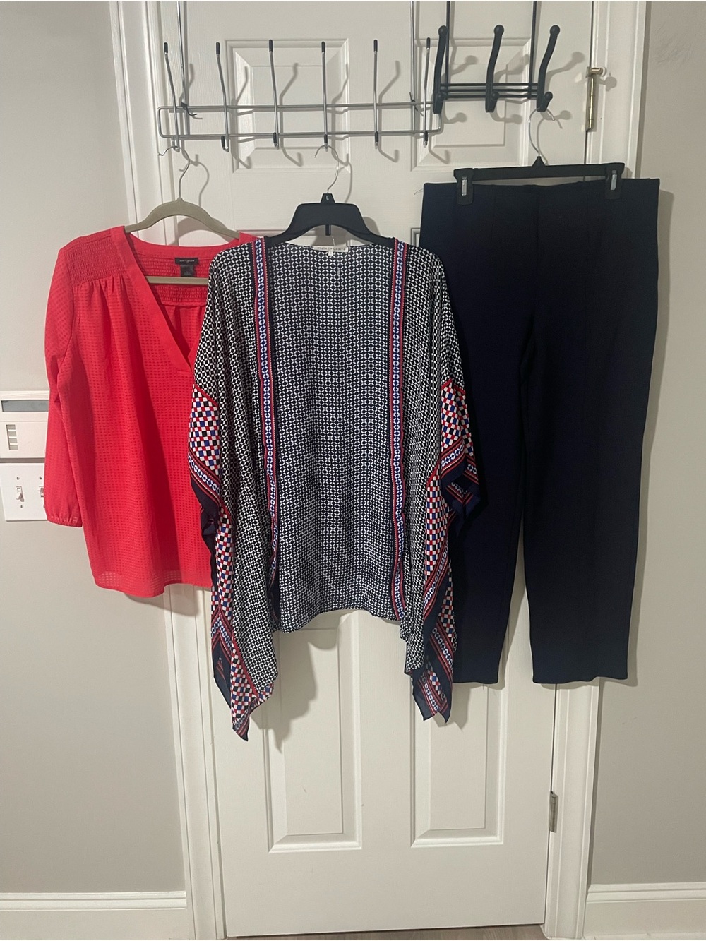 Black & White Geometric Kimono with Red Accent large Ann Taylor blouse pants